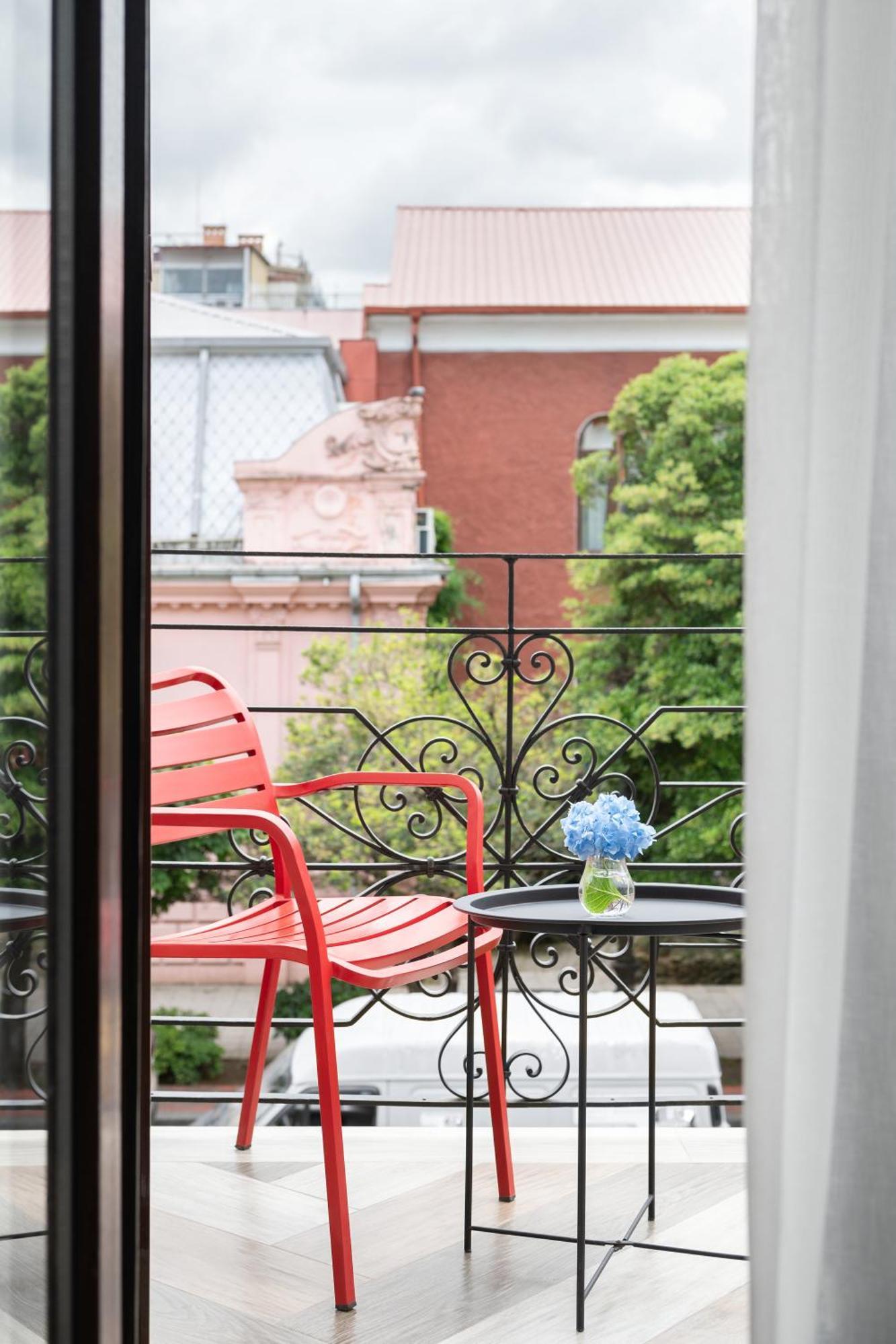 Mariinsky Boutique Hotel Батуми Екстериор снимка